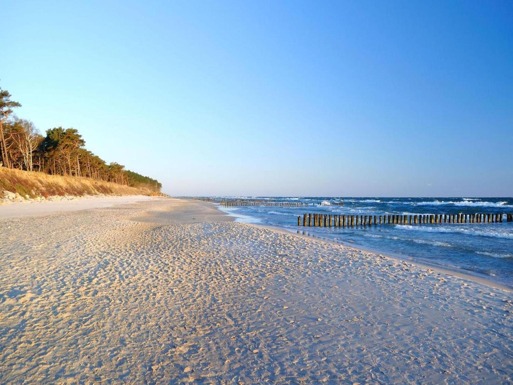 Spacious Holiday Homes Near The Beach In ポビエロボ エクステリア 写真