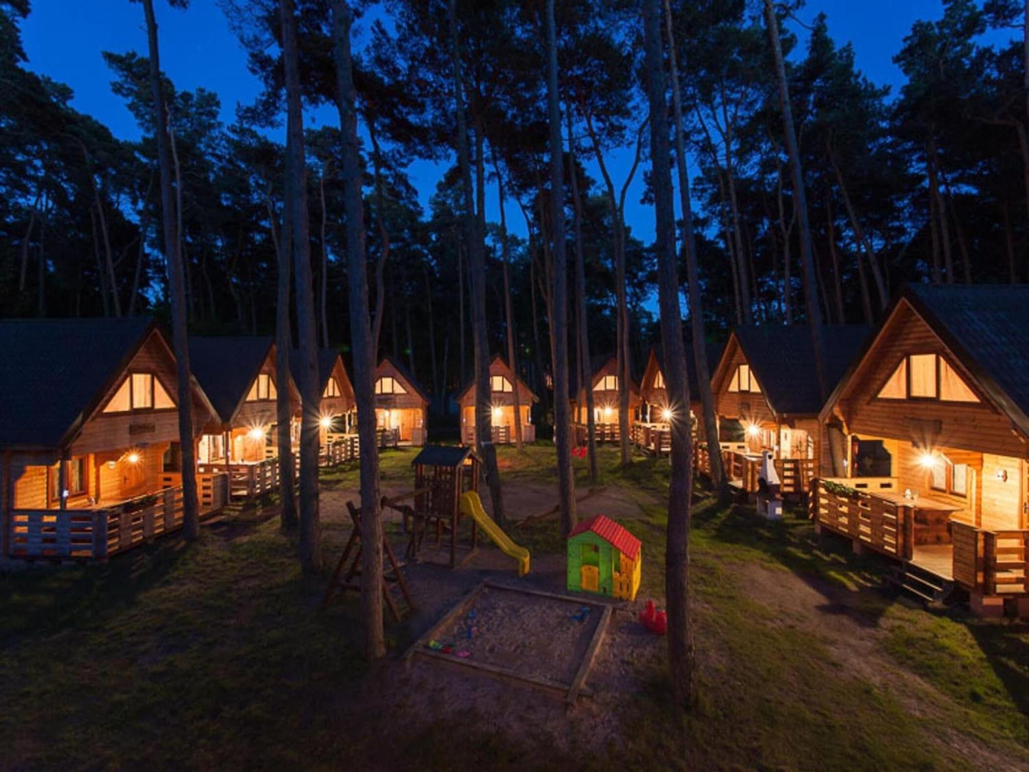 Spacious Holiday Homes Near The Beach In ポビエロボ エクステリア 写真